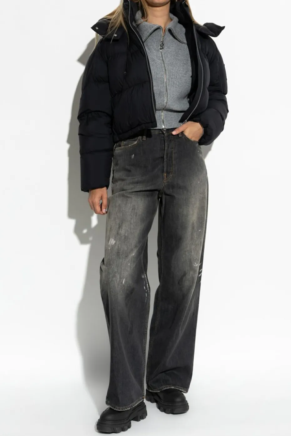 Moose Knuckles BLACK Short down jacket ‘Akai’