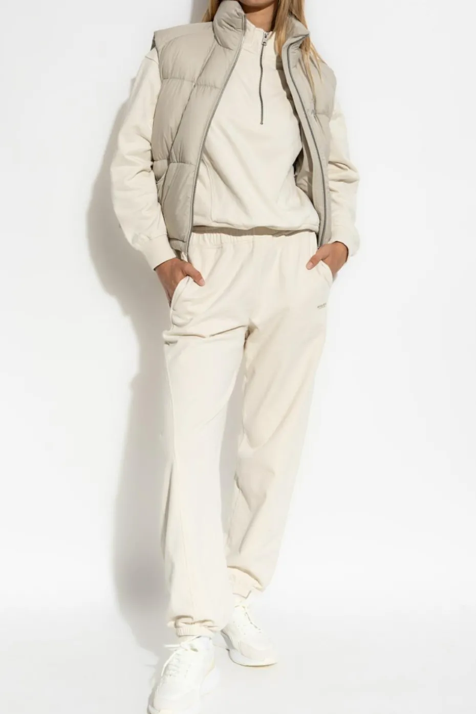 Moose Knuckles cream ‘Akai’ puffer vest