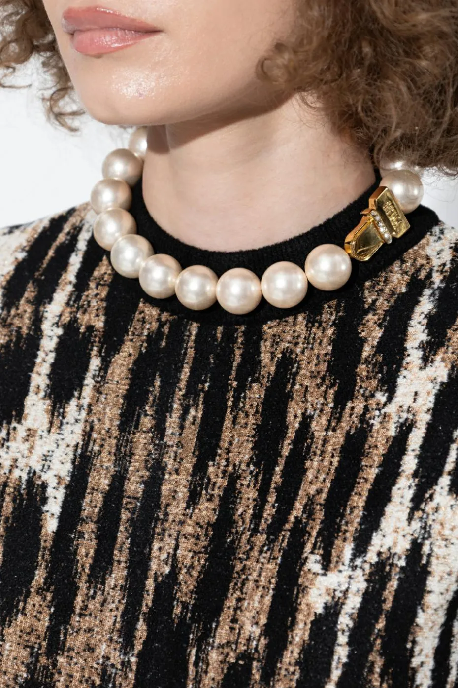 Moschino cream Logo necklace