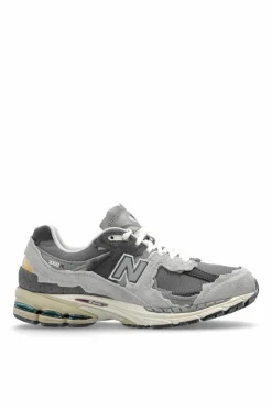 New Balance GREY Sports shoes `M2002RDA`