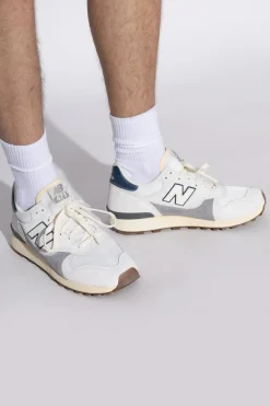 New Balance WHITE Sneakers U475FC