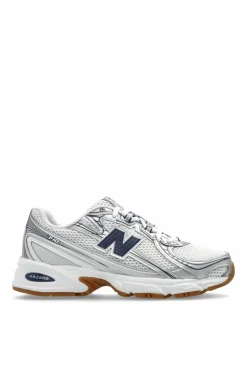 New Balance WHITE Sports shoes `U740SN2`