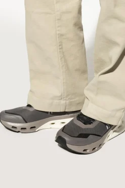 On Running GREY Sports shoes "Cloudnova X"