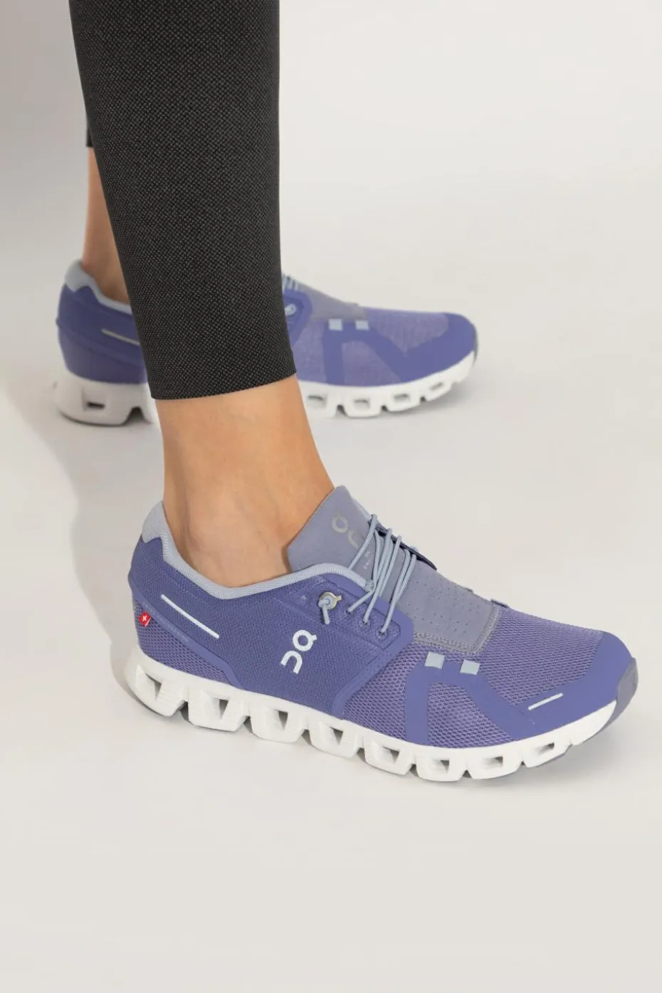 On Running PURPLE Sneakers Cloud 5