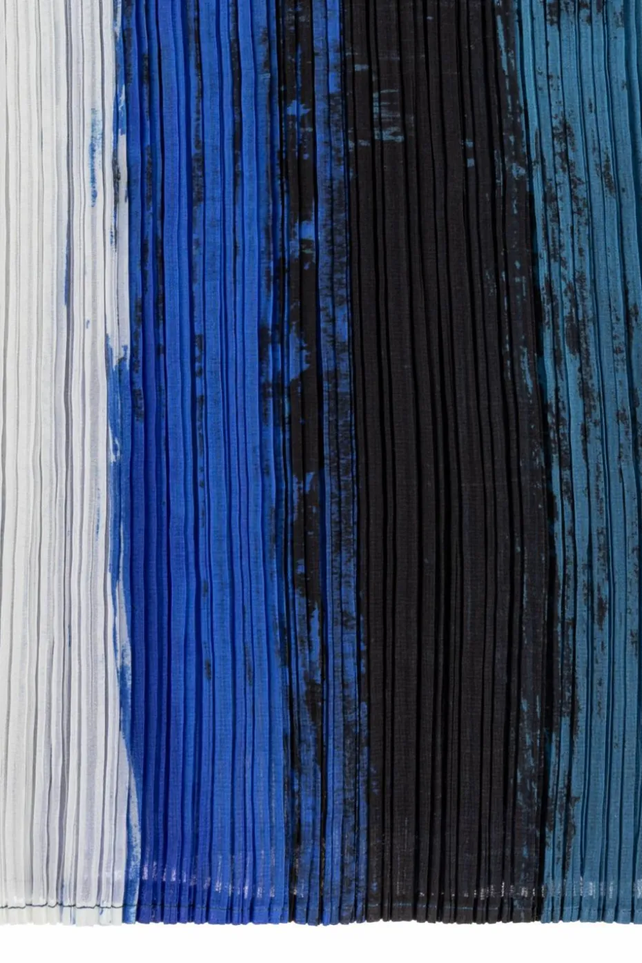 Pleats Please Issey Miyake BLUE Pleated scarf