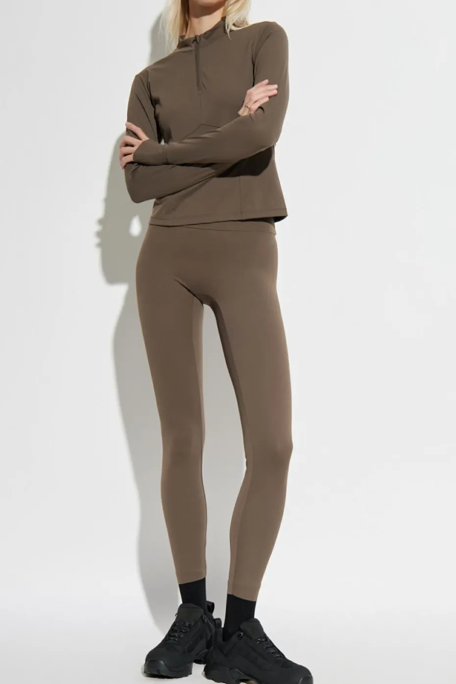 Rethinkit Studios BROWN Sports top