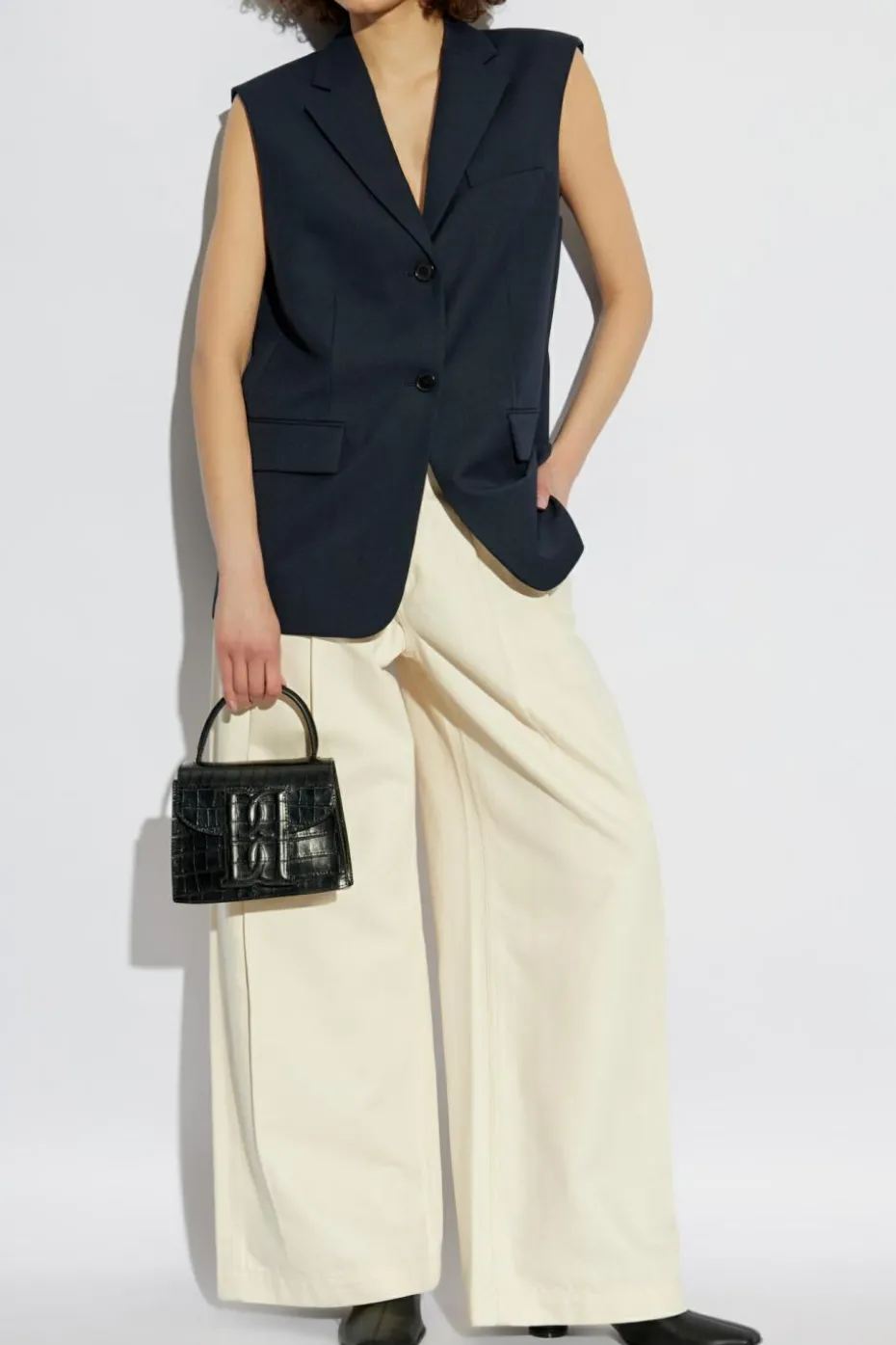 Theory cream Pleated pants