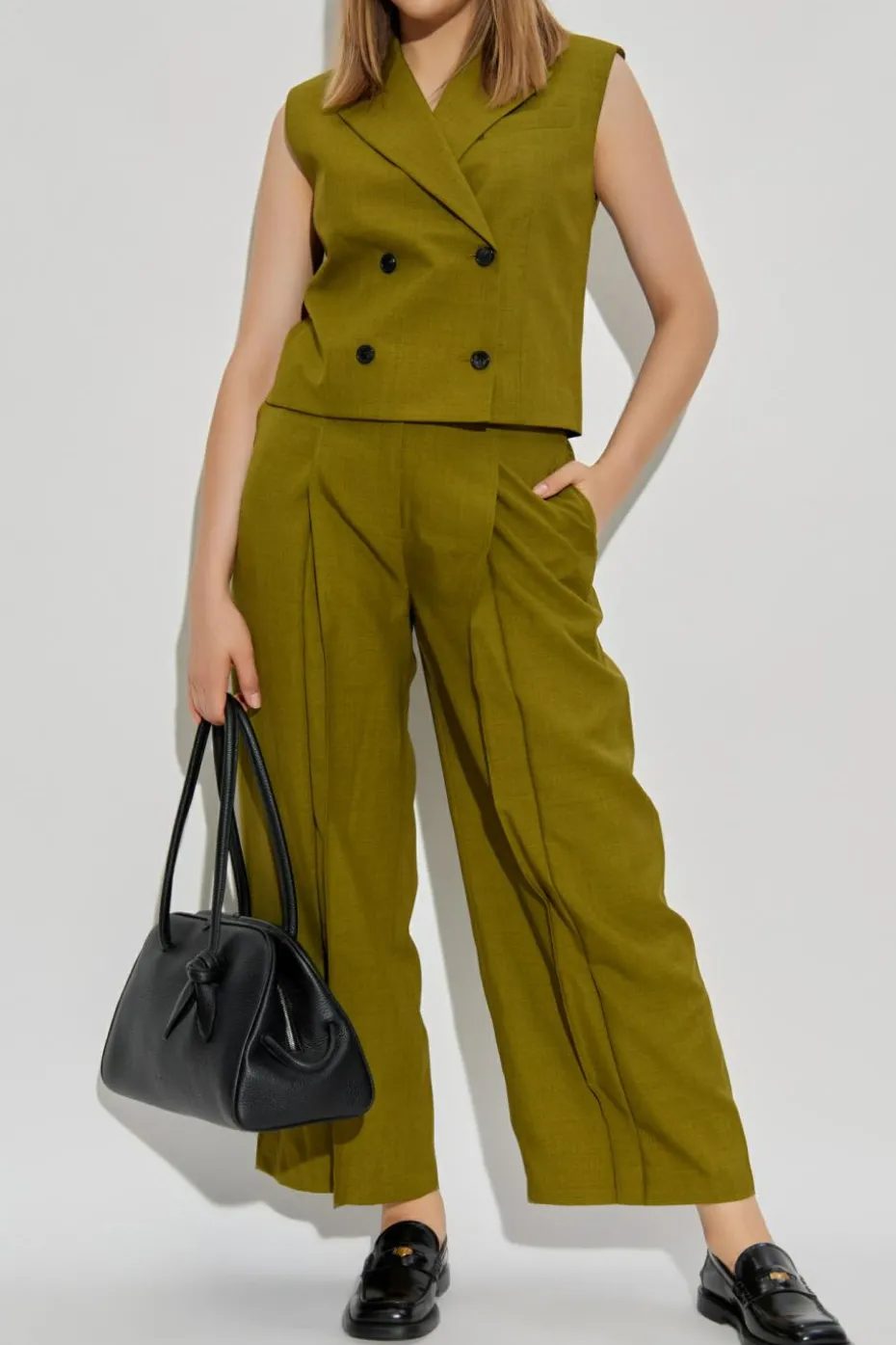 Theory GREEN Vest with pockets