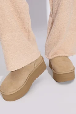 UGG beige ‘Classic Ultra Mini Platform’ snow boots