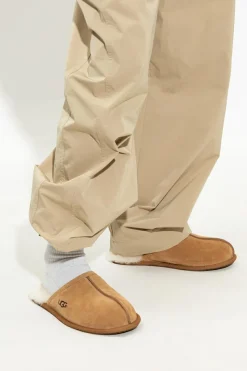 UGG BROWN ‘Scuff’ suede slippers