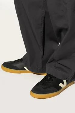 Veja BLACK Sneakers VOLLEY O.T. LEATHER