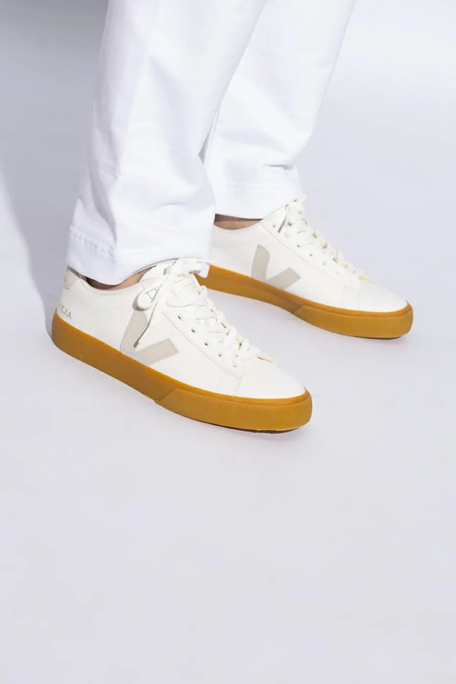 Veja WHITE ‘Campo ChromeFree Leather’ sneakers