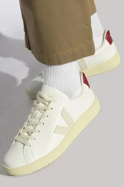 Veja WHITE Sneakers URCA CWL