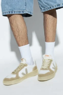 Veja WHITE Sports shoes `V-82`