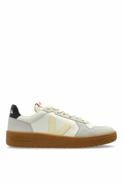 Veja WHITE Sports shoes 'V-82'