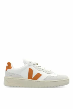Veja WHITE Sports shoes `V-90 O.T. Leather`