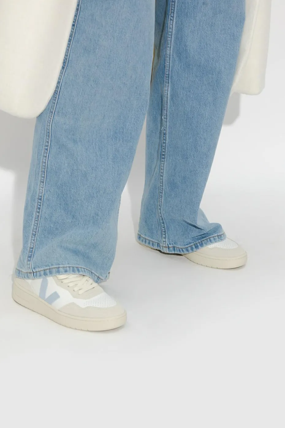 Veja WHITE ‘V-90 O.T. Leather’ sneakers