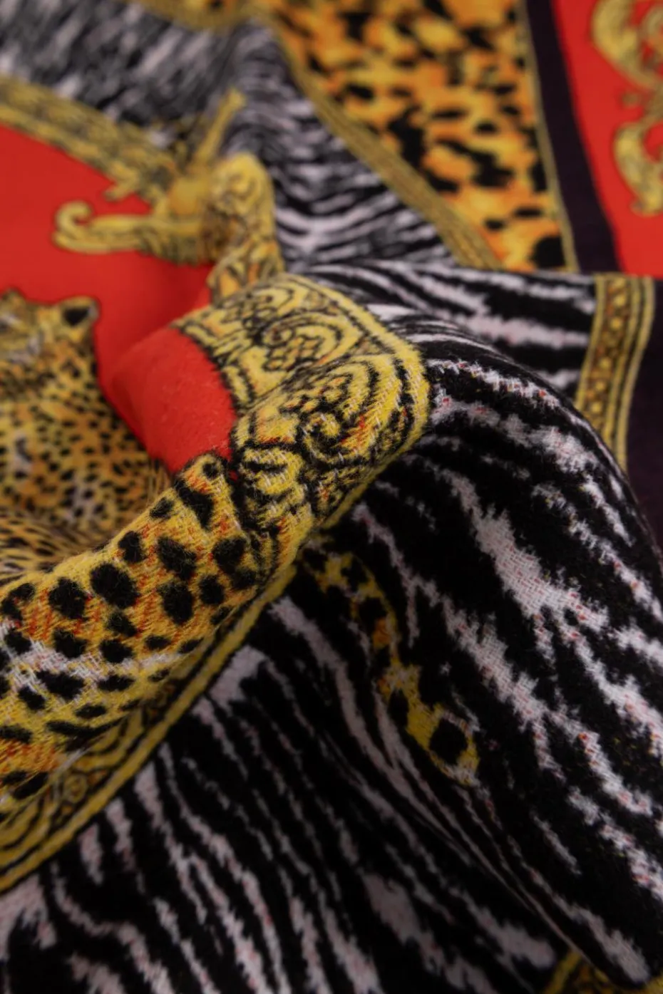 Versace Home MULTICOLOUR Wool blanket with fringes
